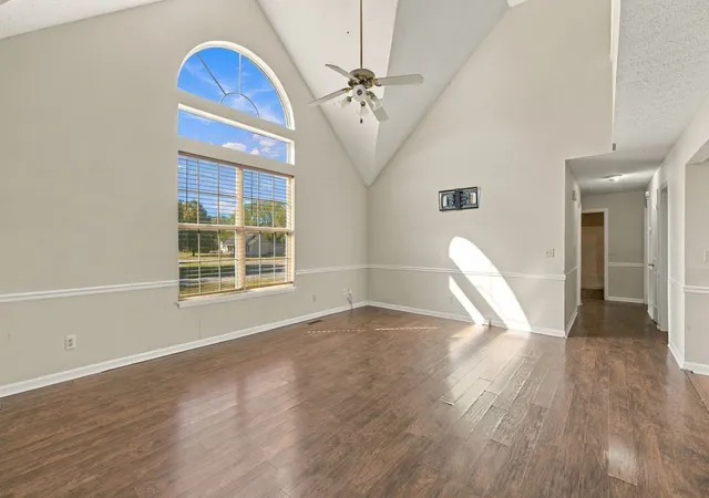 Photo 3 of Single family home for sale at 3516 Quaker Ct, Murfreesboro, TN 37128 | MLS# 3626217 | Listing updated on 2026-10-23