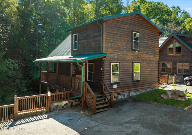 Single family home for sale at 531 Blackberry Ridge Way, Pigeon Forge, TN 37863 | MLS# 3624010