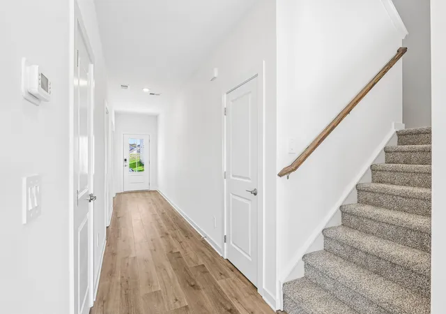 Photo 3 of Single family home for sale at 279 Astoria Dr, Hendersonville, TN 37075 | MLS# 3624027 | Listing updated on 2026-10-22