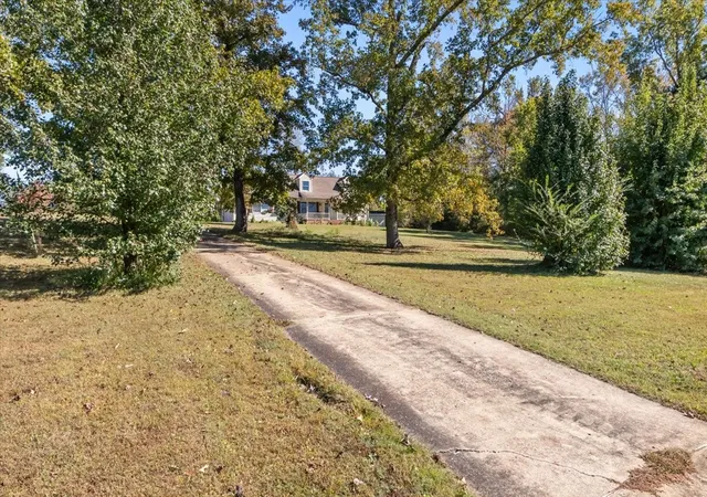 Photo 1 of Single family home for sale at 1940 Highway 641 S, Camden, TN 38320 | MLS# 3624124 | Listing updated on 2026-10-22