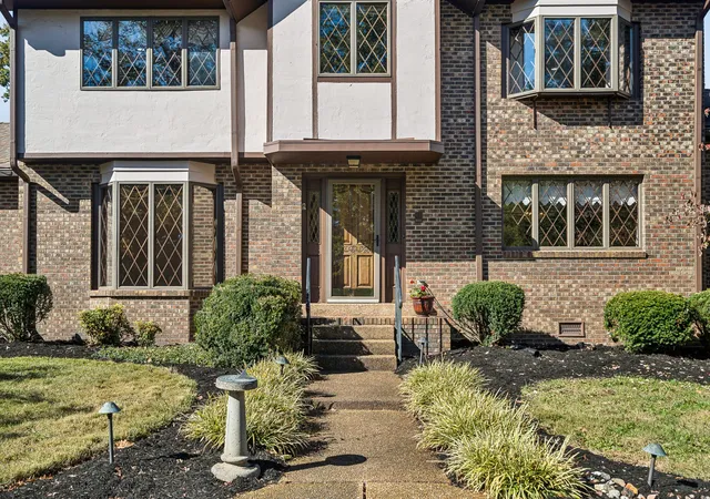 Photo 3 of Single family home for sale at 5533 Saddlewood Ln, Brentwood, TN 37027 | MLS# 3628389 | Listing updated on 2026-10-29