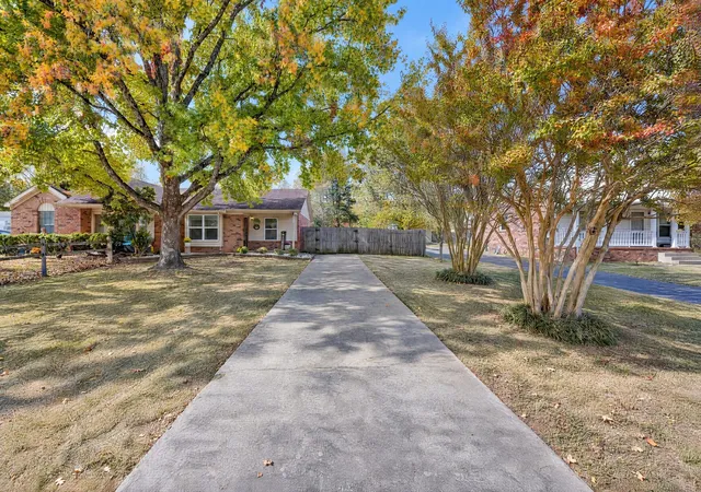 Photo 2 of Townhouse for sale at 2573 Exeter Dr, Murfreesboro, TN 37130 | MLS# 3627613 | Listing updated on 2026-10-30