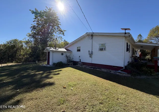 Photo 4 of Single family home for sale at 841 Yellow Cliff Rd, Jamestown, TN 38556 | MLS# 3624042 | Listing updated on 2026-10-22