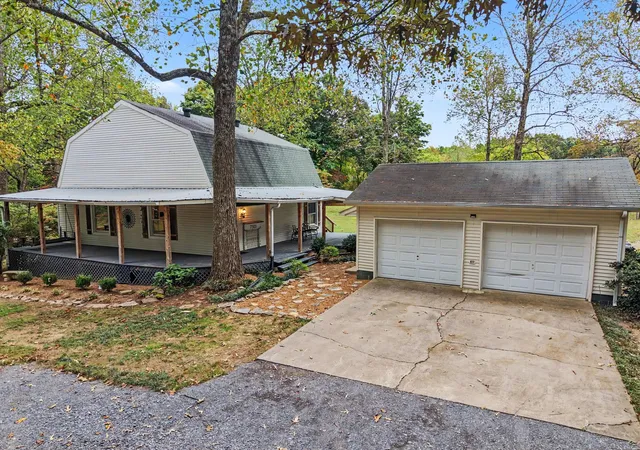 Single family home for sale at 7503 S Swift Rd, Goodlettsville, TN 37072 | MLS# 3624152