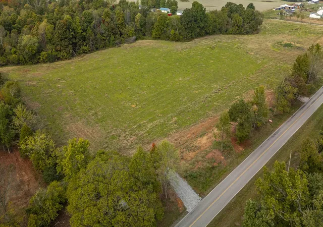 Photo 3 of Land for sale at 585 Highland Rd, Westmoreland, TN 37186 | MLS# 3626764 | Listing updated on 2026-10-26
