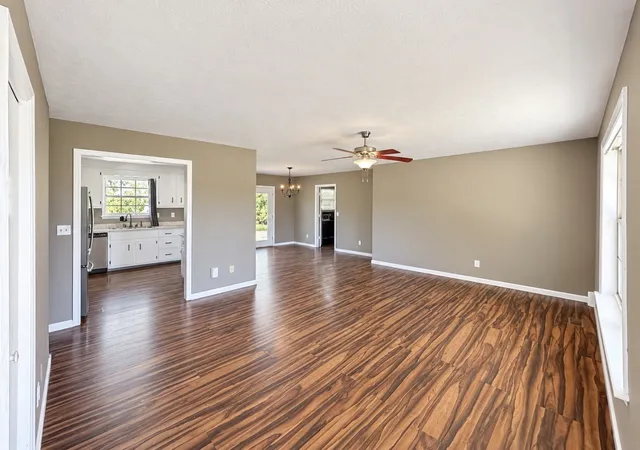 Photo 2 of Single family home for sale at 25 Hopewell Ests Ln, Erin, TN 37061 | MLS# 3624269 | Listing updated on 2026-10-23