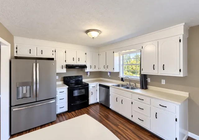 Photo 3 of Single family home for sale at 25 Hopewell Ests Ln, Erin, TN 37061 | MLS# 3624269 | Listing updated on 2026-10-23