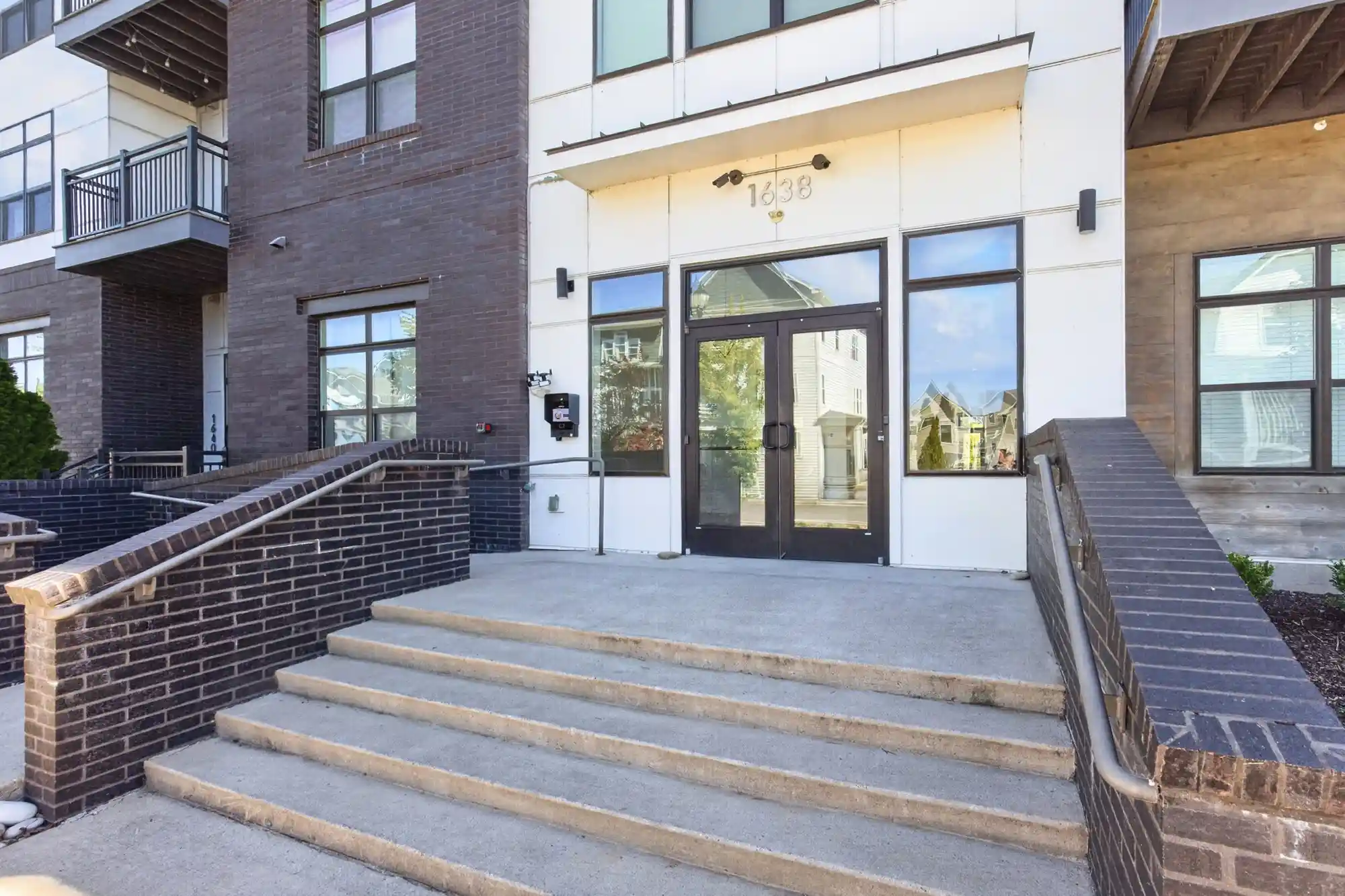Listing Photo 3 - Condo for sale in building located at 1638 54Th Ave N, Nashville, TN 37209 - Unit #308