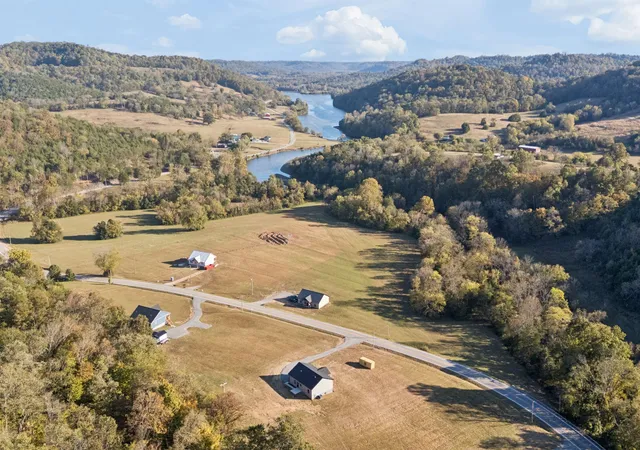 Photo 2 of Single family home for sale at 990 Wartrace Hwy, Pleasant Shade, TN 37145 | MLS# 3624444 | Listing updated on 2026-10-23