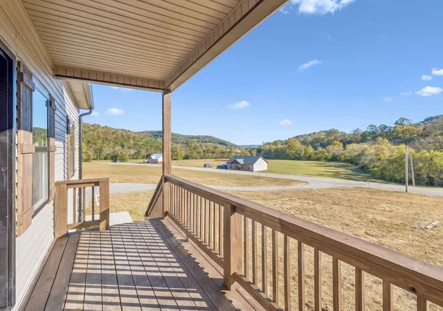 Photo 3 of Single family home for sale at 990 Wartrace Hwy, Pleasant Shade, TN 37145 | MLS# 3624444 | Listing updated on 2026-10-23