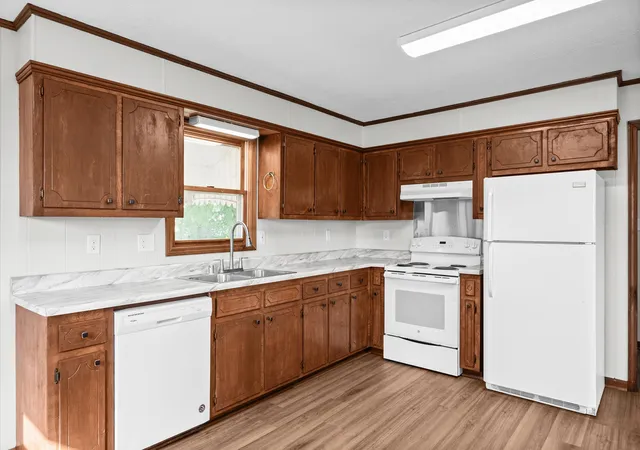 Photo 2 of Single family home for sale at 305 Buttermilk Rd, Hopkinsville, KY 42240 | MLS# 3626155 | Listing updated on 2026-10-23