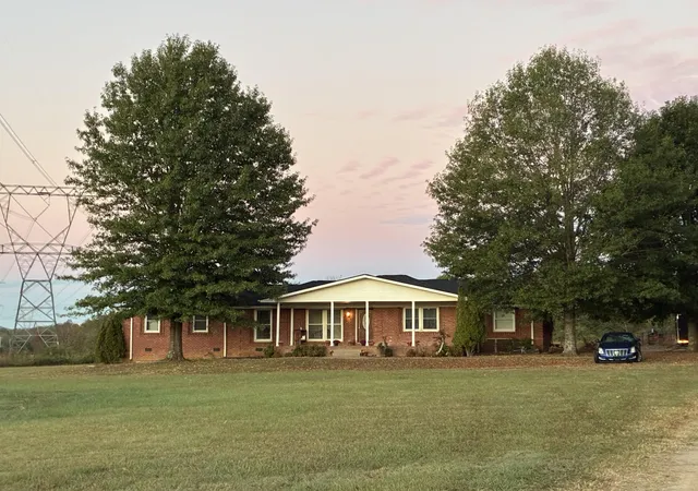 Photo 2 of Single family home for sale at 2015 Gene Underwood Rd, Eagleville, TN 37060 | MLS# 3624247 | Listing updated on 2026-10-22