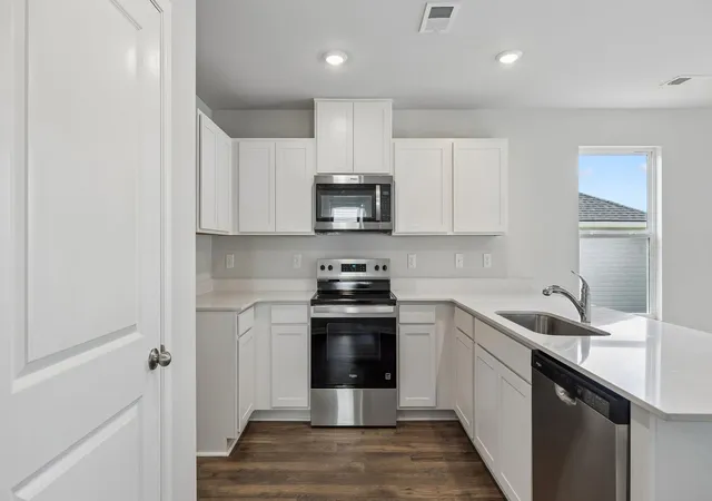 Photo 2 of Single family home for sale at 1403 Belmont Way, Lewisburg, TN 37091 | MLS# 3624656 | Listing updated on 2026-10-23