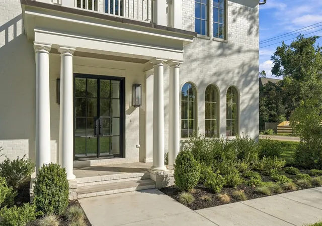 Photo 3 of Single family home for sale at 4118 Eden Ave, Nashville, TN 37215 | MLS# 3624484 | Listing updated on 2026-10-23
