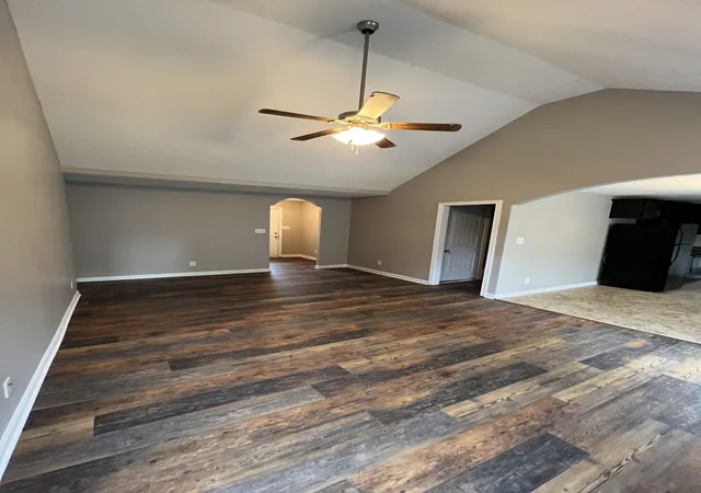 Photo 3 of Single family home for sale at 1529 Apache Way, Clarksville, TN 37042 | MLS# 3624383 | Listing updated on 2026-10-23