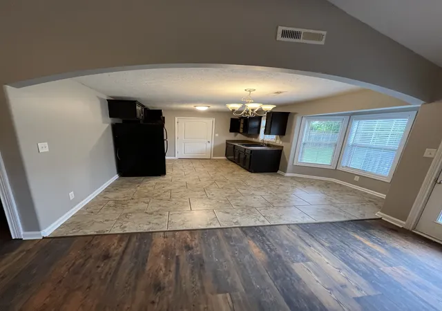Photo 4 of Single family home for sale at 1529 Apache Way, Clarksville, TN 37042 | MLS# 3624383 | Listing updated on 2026-10-23