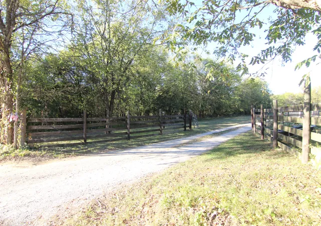Photo 2 of Single family home for sale at 166 Hardy Rd, Pulaski, TN 38478 | MLS# 3626536 | Listing updated on 2026-10-26