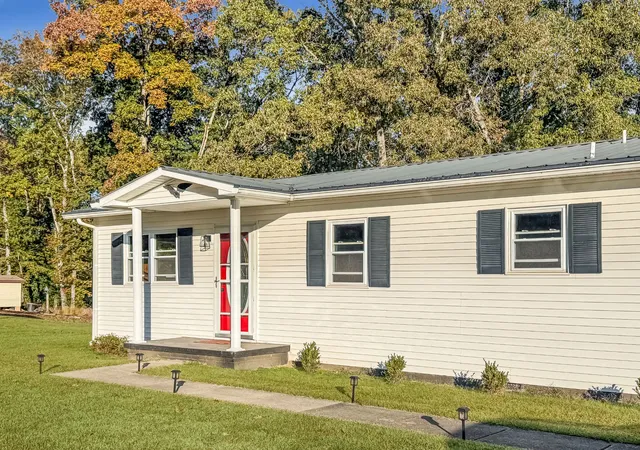 Photo 2 of Single family home for sale at 159 Wynns Fry Rd, Dover, TN 37058 | MLS# 3627514 | Listing updated on 2026-10-27