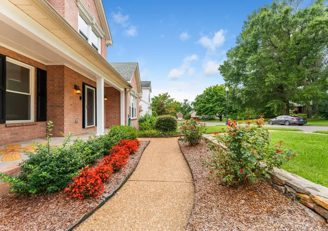 Photo 3 of Single family home for sale at 5208 Cochran Dr, Nashville, TN 37220 | MLS# 3626233 | Listing updated on 2026-10-23