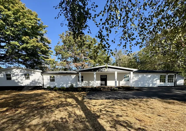 Photo 1 of Single family home for sale at 2026b Highway 31 W, White House, TN 37188 | MLS# 3626142 | Listing updated on 2026-10-29