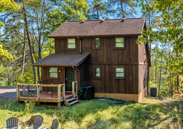 Photo 1 of Single family home for sale at 2304 Summer Ln, Sevierville, TN 37876 | MLS# 3624376 | Listing updated on 2026-10-23