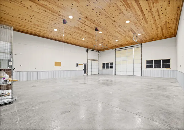 Photo 3 of Single family home for sale at 3057 Nicole Rd, Clarksville, TN 37040 | MLS# 3626453 | Listing updated on 2026-10-29
