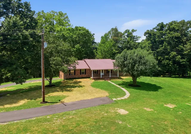 Photo 2 of Single family home for sale at 3500 Shepardsville Hwy, Bloomington Springs, TN 38545 | MLS# 3624400 | Listing updated on 2026-10-23