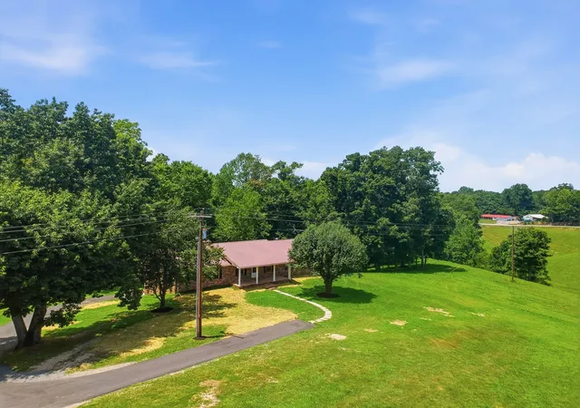 Photo 3 of Single family home for sale at 3500 Shepardsville Hwy, Bloomington Springs, TN 38545 | MLS# 3624400 | Listing updated on 2026-10-23