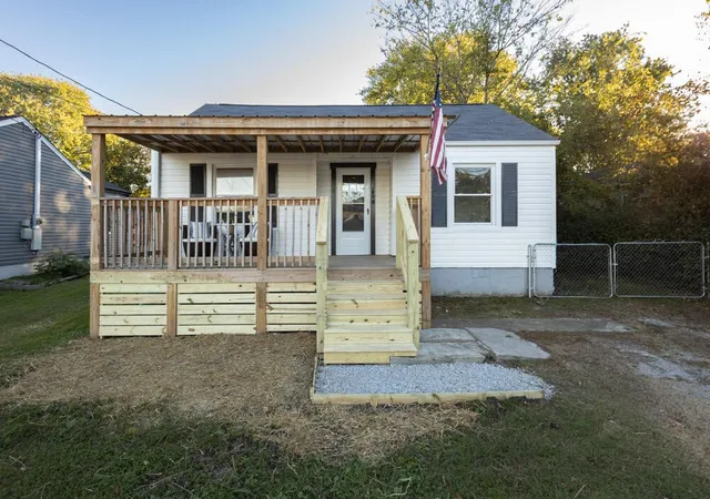 Photo 1 of Single family home for sale at 5308 Dupont St, Chattanooga, TN 37412 | MLS# 3624378 | Listing updated on 2026-10-23