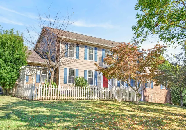 Photo 4 of Single family home for sale at 1062 Sunset Dr, Gallatin, TN 37066 | MLS# 3629923 | Listing updated on 2026-10-30
