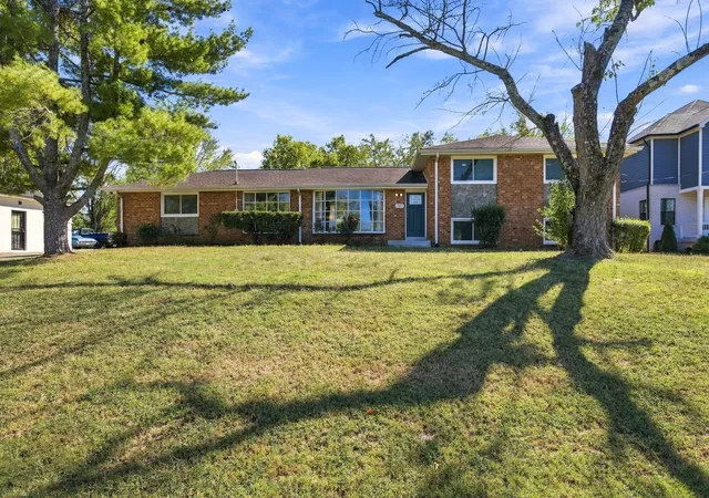 Single family home for sale at 747 Rowan Dr, Nashville, TN 37207 | MLS# 3624425