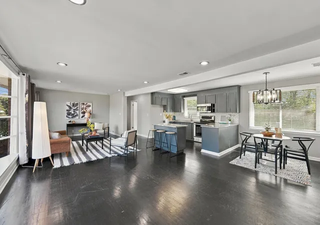 Photo 3 of Single family home for sale at 747 Rowan Dr, Nashville, TN 37207 | MLS# 3624425 | Listing updated on 2026-10-28
