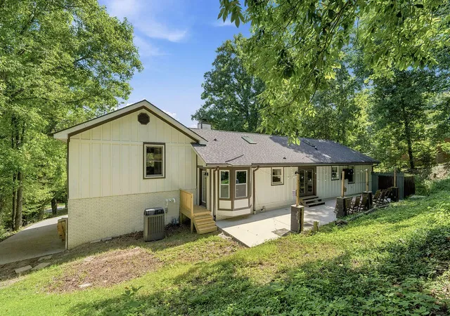 Photo 2 of Single family home for sale at 9302 Rockshire Ln, Chattanooga, TN 37421 | MLS# 3624401 | Listing updated on 2026-10-23