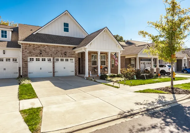 Photo 1 of Townhouse for sale at 424 Gingerwood Ln, Hendersonville, TN 37075 | MLS# 3626466 | Listing updated on 2026-10-26
