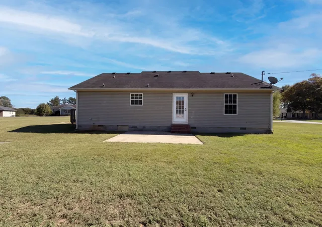 Photo 4 of Single family home for sale at 2319 Forrest Flds Dr, Chapel Hill, TN 37034 | MLS# 3624463 | Listing updated on 2026-10-31