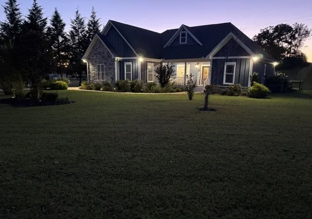Photo 3 of Single family home for sale at 203 Oak Crst Dr, Sparta, TN 38583 | MLS# 3624448 | Listing updated on 2026-10-28