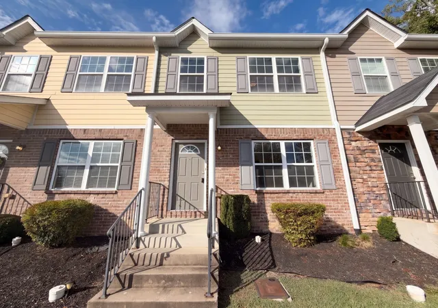 Townhouse for sale at 2043 Pinecrest Dr, Nashville, TN 37211 | MLS# 3624461