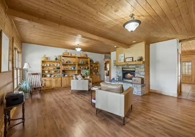 Photo 3 of Single family home for sale at 2118 Castelow Rd, Greenbrier, TN 37073 | MLS# 3624453 | Listing updated on 2026-10-26