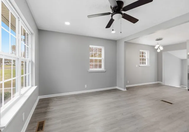Photo 3 of Single family home for sale at 1806 Fern Dr, Murfreesboro, TN 37130 | MLS# 3624490 | Listing updated on 2026-10-23