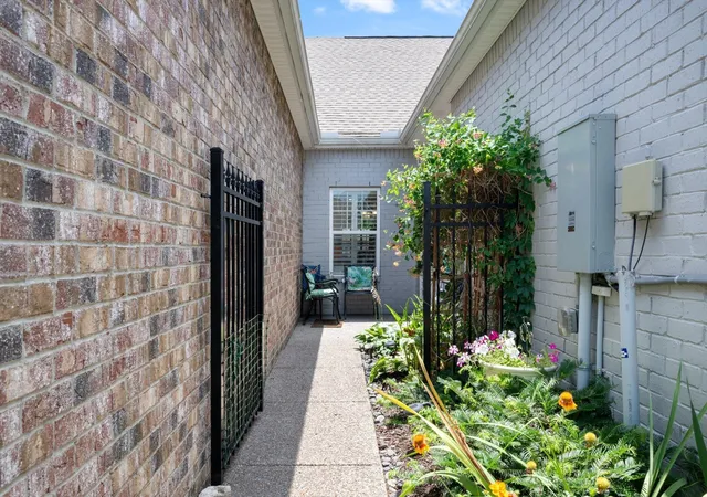 Photo 3 of Townhouse for sale at 319 Buckner Cir, Mount Juliet, TN 37122 | MLS# 3629770 | Listing updated on 2026-10-30