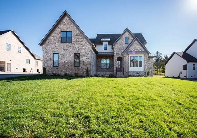 Photo 1 of Single family home for sale at 2926 Carisbrooke Dr, Mount Juliet, TN 37122 | MLS# 3626819 | Listing updated on 2026-10-26