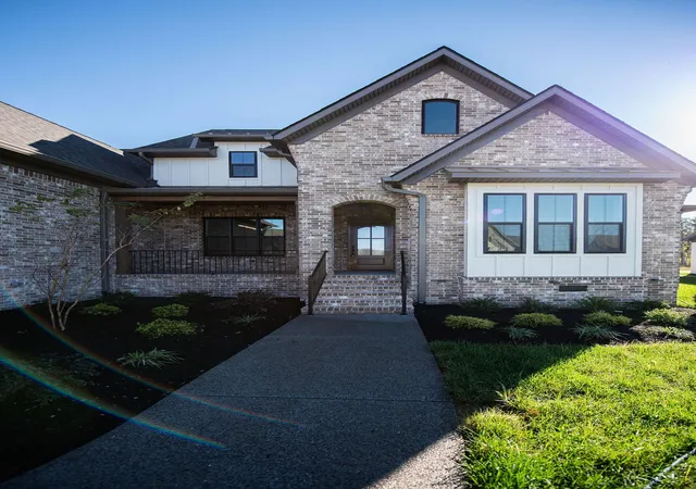 Photo 2 of Single family home for sale at 2926 Carisbrooke Dr, Mount Juliet, TN 37122 | MLS# 3626819 | Listing updated on 2026-10-26