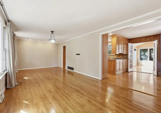 Photo 2 of Single family home for sale at 605 Clematis Dr, Nashville, TN 37205 | MLS# 3624630 | Listing updated on 2026-10-23