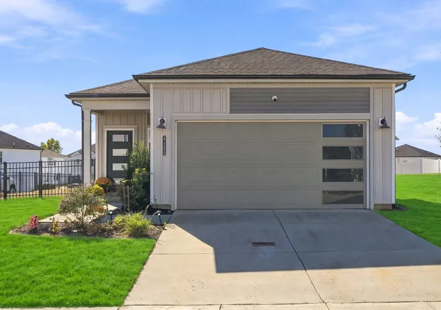 Single family home for sale at 4380 Skyridge Dr, Nashville, TN 37207 | MLS# 3624888