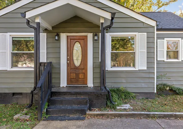 Photo 2 of Single family home for sale at 25 Pegram Cir, Fort Oglethorpe, GA 30742 | MLS# 3624595 | Listing updated on 2026-10-28