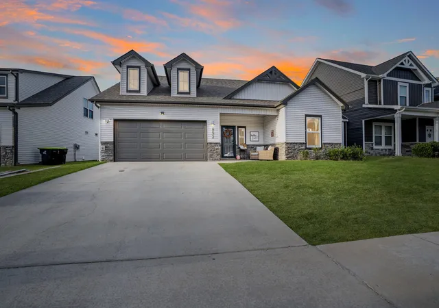 Photo 1 of Single family home for sale at 652 Alvin Rd, Clarksville, TN 37042 | MLS# 3624614 | Listing updated on 2026-10-29
