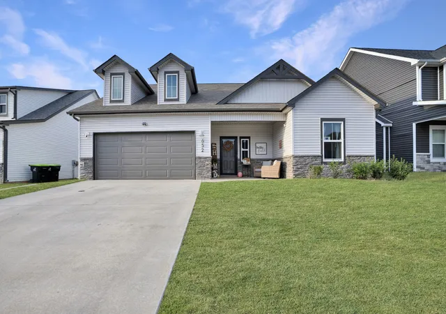 Photo 1 of Single family home for sale at 652 Alvin Rd, Clarksville, TN 37042 | MLS# 3624614 | Listing updated on 2026-10-29
