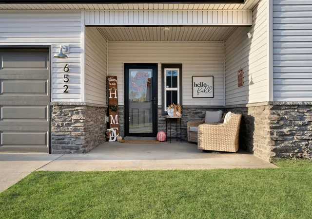 Photo 2 of Single family home for sale at 652 Alvin Rd, Clarksville, TN 37042 | MLS# 3624614 | Listing updated on 2026-10-29