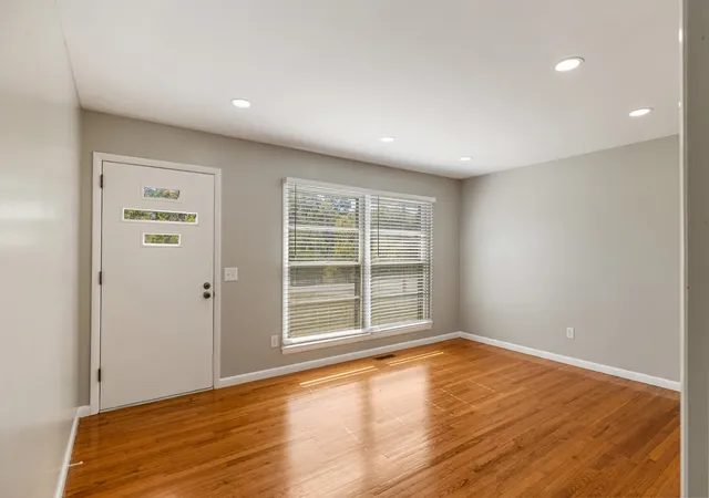 Photo 4 of Single family home for sale at 1449 Old Lake Rd, Lewisburg, TN 37091 | MLS# 3627857 | Listing updated on 2026-10-28