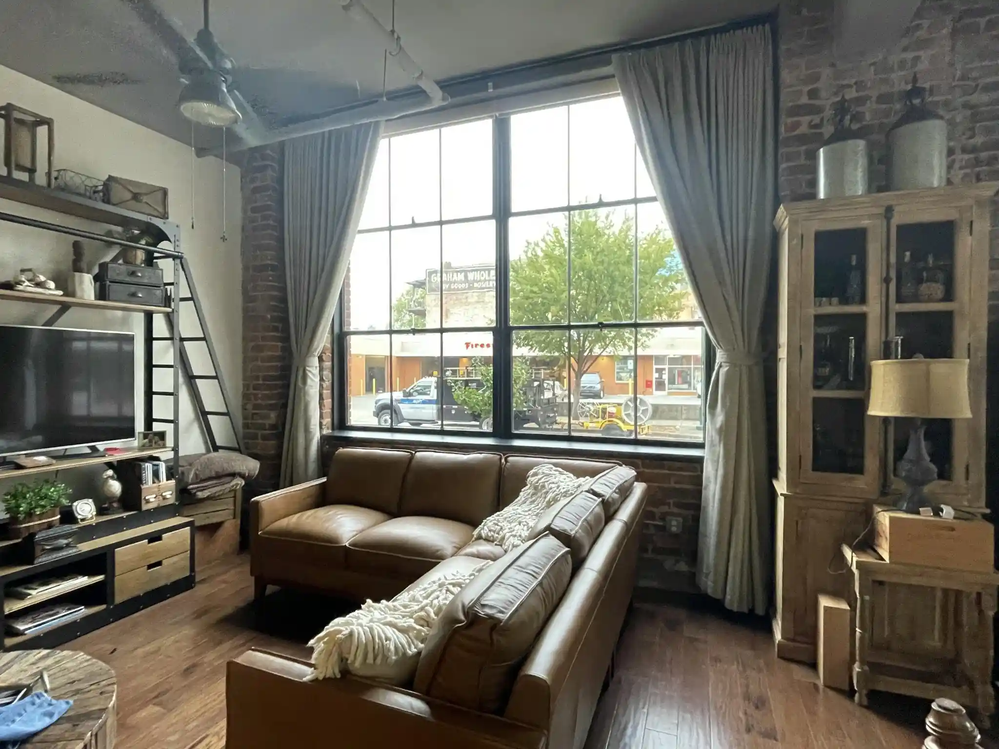 Photo 2 of Condo for sale at 1301 Market St #106, Chattanooga, TN 37402 | MLS# 3624609 | Listing updated on 2026-10-23
